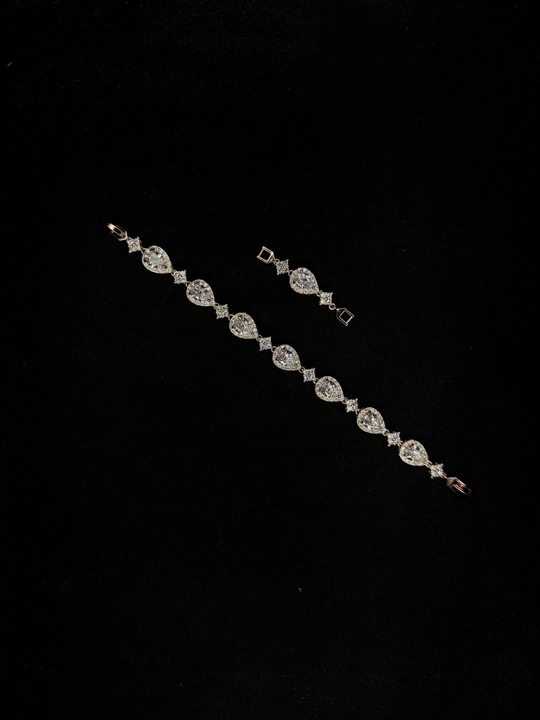 Star Drop Bracelet - MyGarments