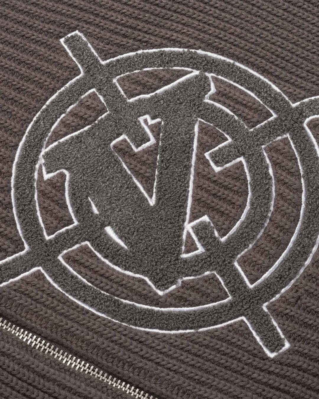 V-LOGO KNIT ZIP HOODIE MUD BROWN